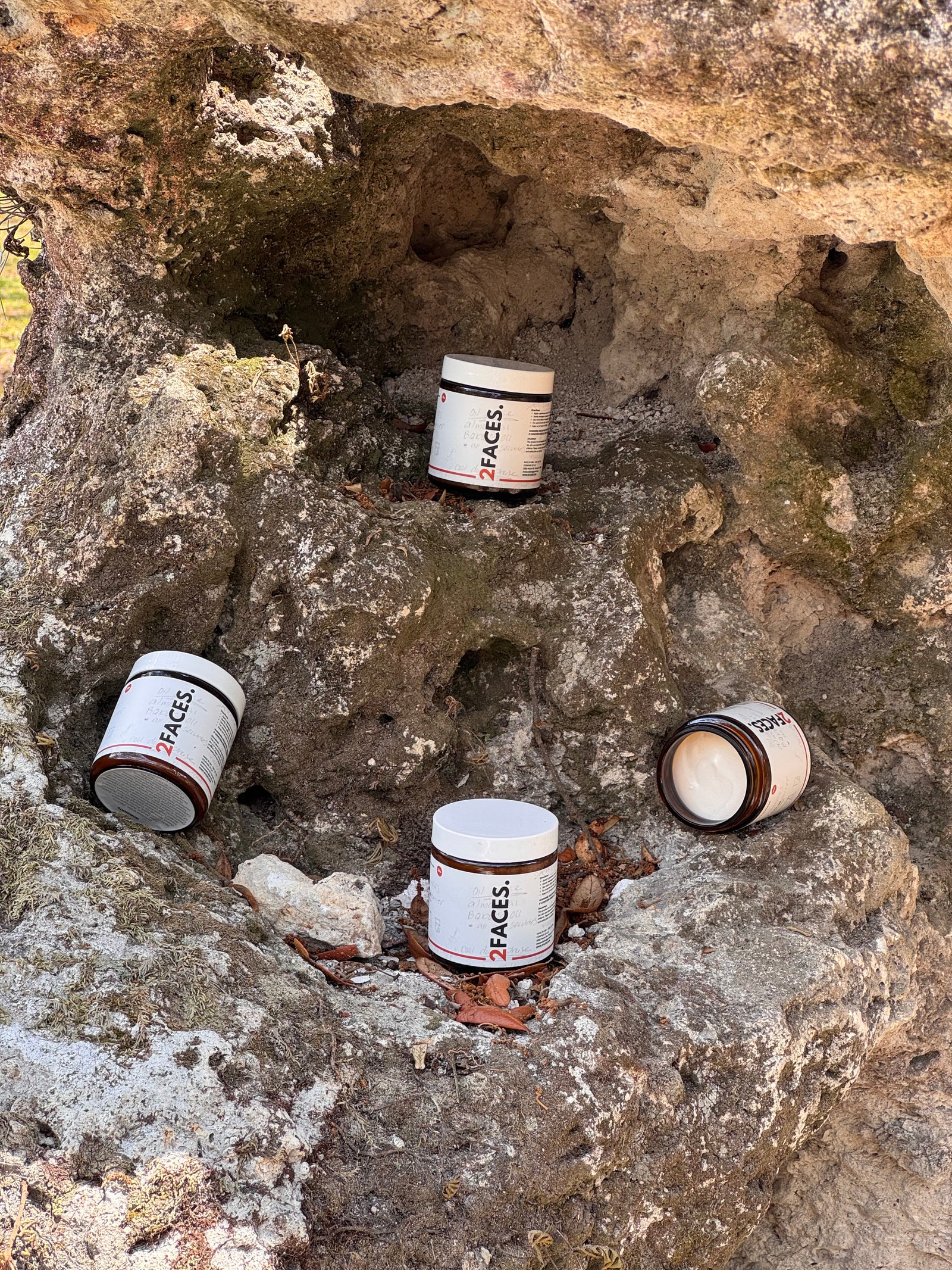 Designed to support dry, reactive, barrier-compromised skin.